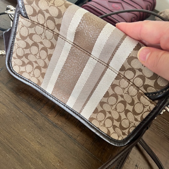 Coach crossbody - Picture 2 of 5